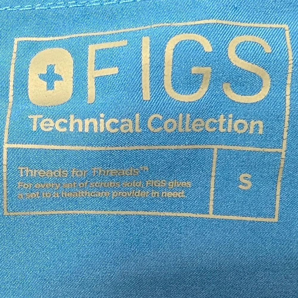 Figs axim scrub